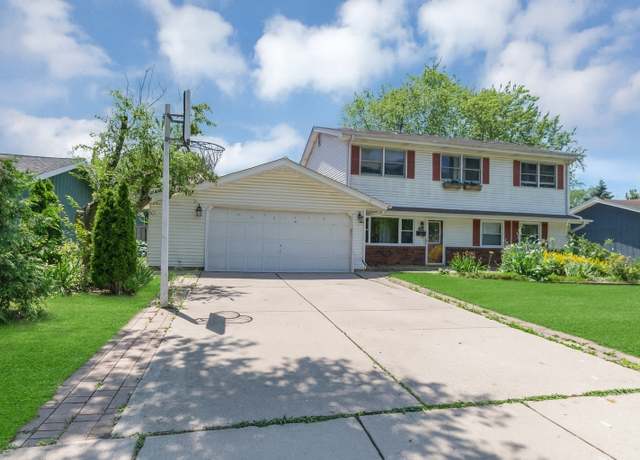 Property at 1629 Syracuse Ln, Schaumburg, IL 60193, 6 beds, 3.5 baths
