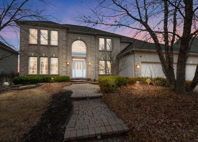 Property at 1338 Maple Cir, West Dundee, IL 60118, 5 beds, 3.5 baths