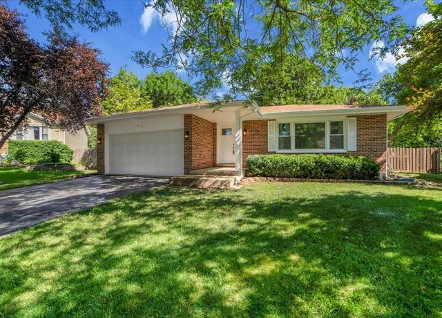 Property at 712 Stacie Ct, Naperville, IL 60563, 5 beds, 4 baths