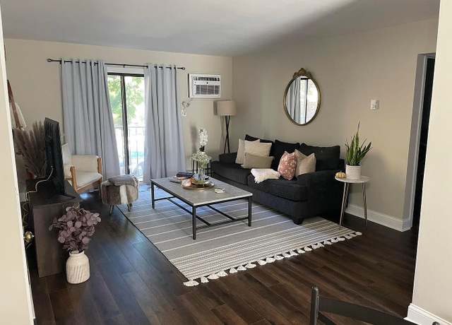 Property at 184 S Waters Edge Dr #201, Glendale Heights, IL 60139, 2 beds, 2 baths