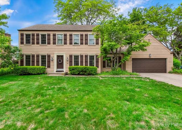 Property at 50 Southgate Crse, St. Charles, IL 60174, 3 beds, 2.5 baths