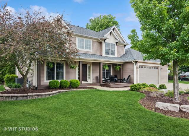 Property at 384 Edgewater Ct, Sugar Grove, IL 60554, 5 beds, 3.5 baths