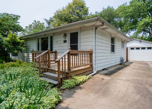 Property at 1700 W William St, Champaign, IL 61821, 2 beds, 1 bath