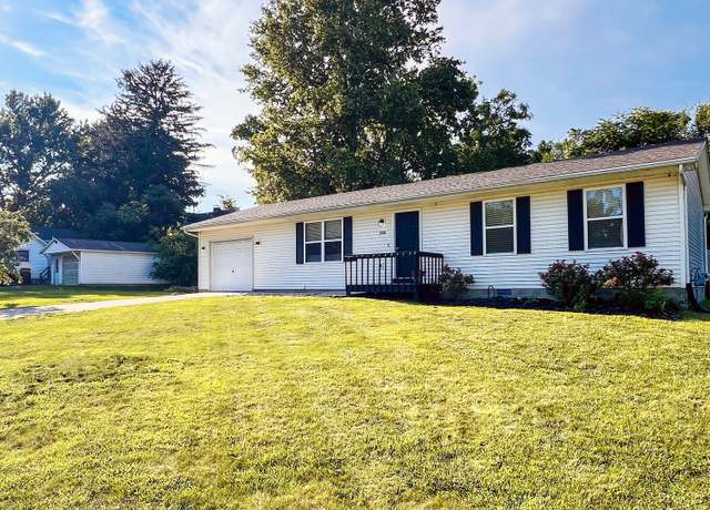 Property at 206 E Irving St, Normal, IL 61761, 2 beds, 1 bath