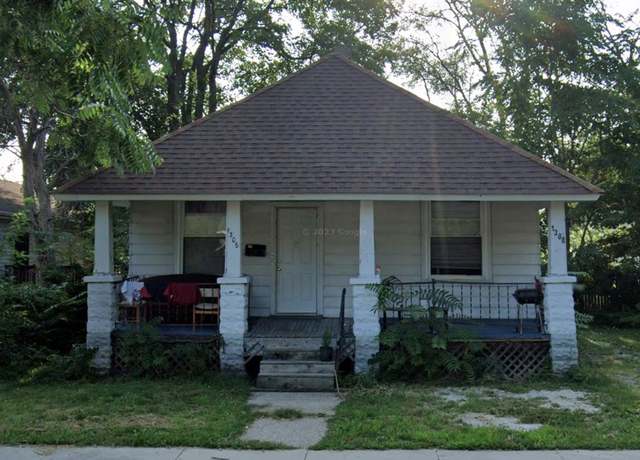 Property at 1308 N Champaign St, Champaign, IL 61820, 3 beds, 1 bath
