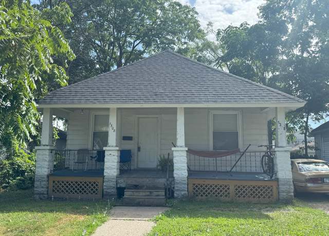Property at 1308 N Champaign St, Champaign, IL 61820, 3 beds, 1 bath