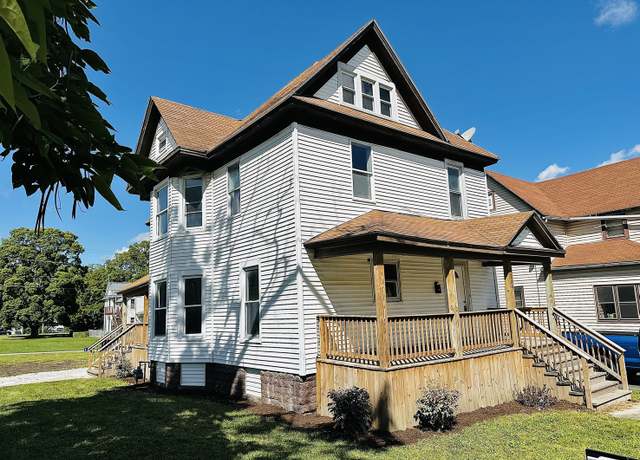 Property at 309 N Greenwood Ave, Kankakee, IL 60901, 5 beds, 1.5 baths
