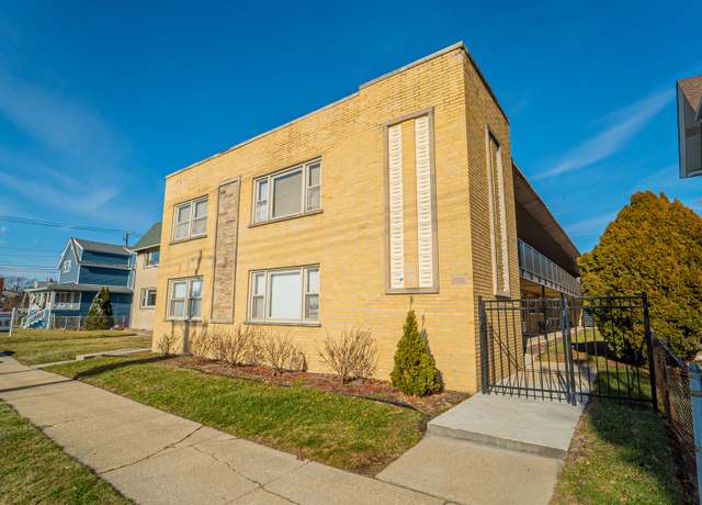 Property at 2336 Union St #4, Blue Island, IL 60406, 1 bed, 1 bath