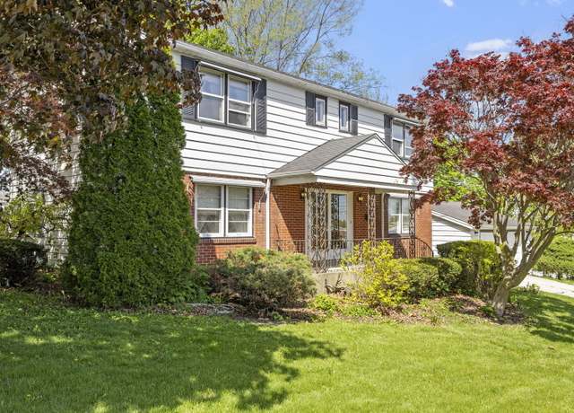 Property at 428 Julia St, Lemont, IL 60439, 3 beds, 3.5 baths