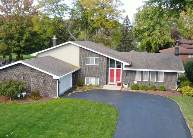Property at 17W036 Terry Trl, Willowbrook, IL 60527, 4 beds, 3 baths