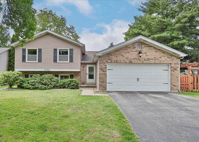 Property at 2288 Briarhill Dr, Naperville, IL 60565, 4 beds, 2.5 baths