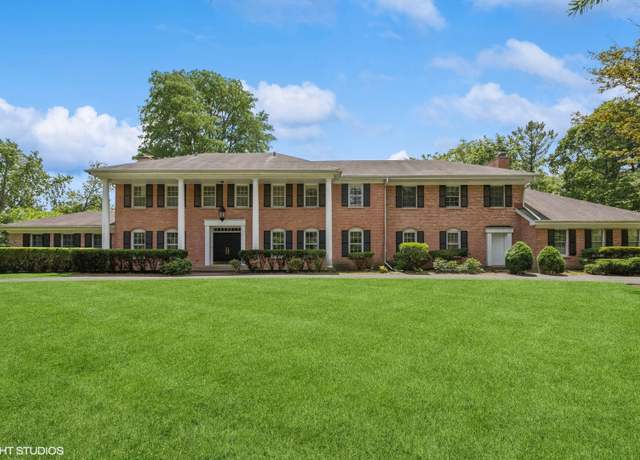 Property at 717 Kennington Ter, Lake Forest, IL 60045, 5 beds, 5 baths