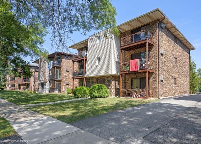 Property at 5716 Independence Ave, Oak Forest, IL 60452, 11 beds, 6 baths