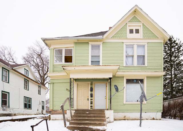 Property at 821-823 S Carroll Ave, Freeport, IL 61032, 4 beds, 2 baths