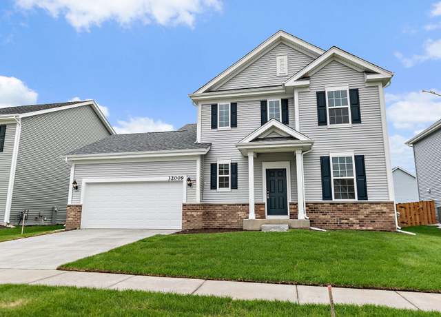 Property at 32009 Savannah Dr, Lakemoor, IL 60051, 3 beds, 2.5 baths