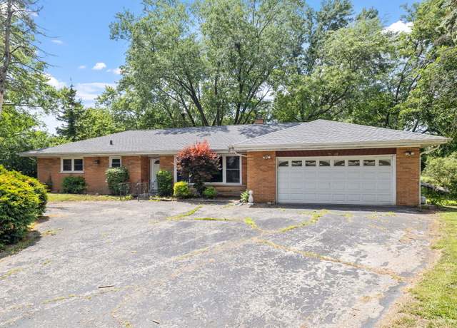 Property at 7942 Tennessee Ave, Willowbrook, IL 60527, 4 beds, 1.5 baths