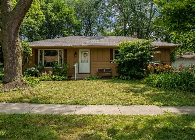 Property at 1016 Esmond Dr, Rockford, IL 61108, 3 beds, 1 bath