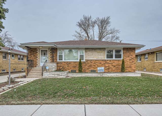 Property at 1012 E 162nd Pl, South Holland, IL 60473, 4 beds, 2.5 baths