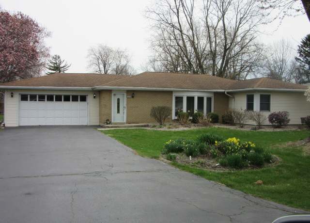 Property at 3218 Pinecrest Dr, Joliet, IL 60435, 3 beds, 2 baths