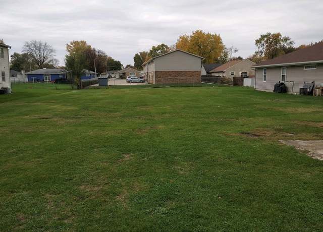 Property at 701 E Barker St, Tuscola, IL 61953