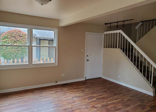 Property at 19135 Pine Dr #2, Country Club Hills, IL 60478, 2 beds, 1 bath