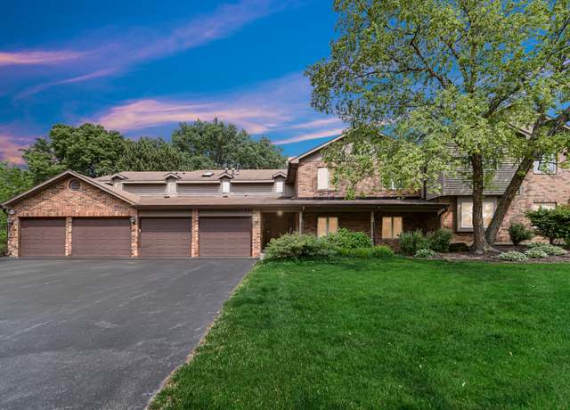 Property at 986 West Ct Unit C, Naperville, IL 60563, 2 beds, 2 baths