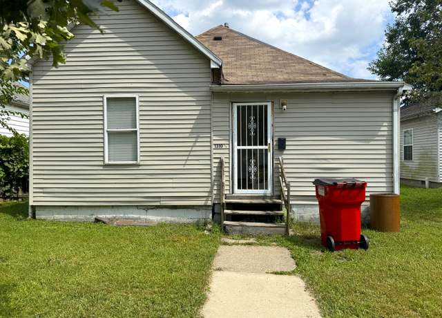 Property at 1310 1/2 N Champaign St, Champaign, IL 61820, 3 beds, 1 bath