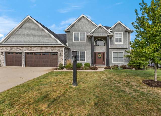 Property at 1621 English Oak Dr, Champaign, IL 61822, 5 beds, 4 baths