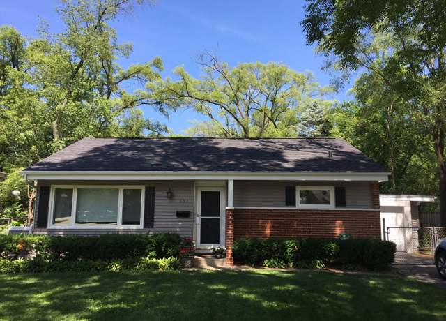 Property at 531 Mallard Ln, Deerfield, IL 60015, 3 beds, 2 baths