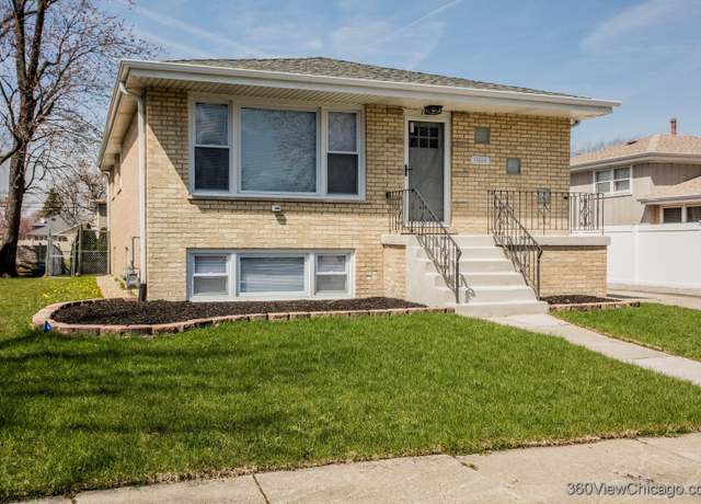Property at 11614 S Leclaire Ave, Alsip, IL 60803, 5 beds, 2.5 baths
