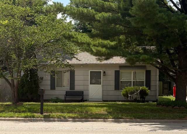 Property at 2203 W Kirby Ave, Champaign, IL 61821, 3 beds, 1 bath