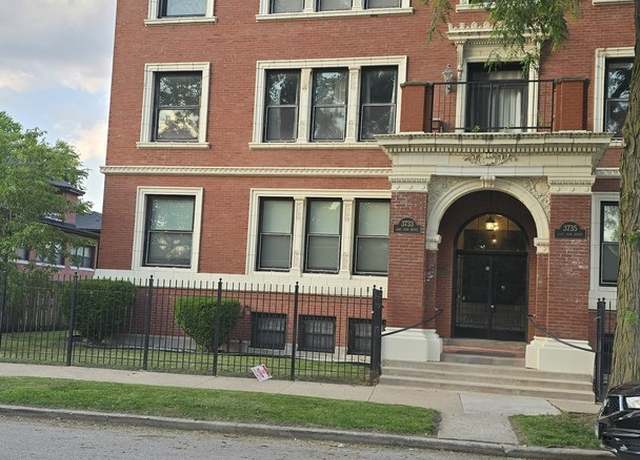 Property at 3733 S Lake Park Ave #1, Chicago, IL 60653, 3 beds, 2.5 baths