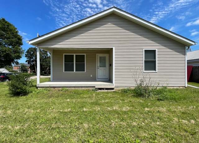 Property at 924 8th Ave, Rochelle, IL 61068, 3 beds, 2 baths