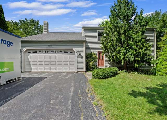 Property at 1554 Deer Run, Gurnee, IL 60031, 4 beds, 2.5 baths