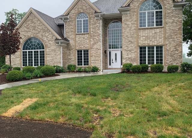 Property at 411 Westridge Rd, Joliet, IL 60431, 5 beds, 5.5 baths