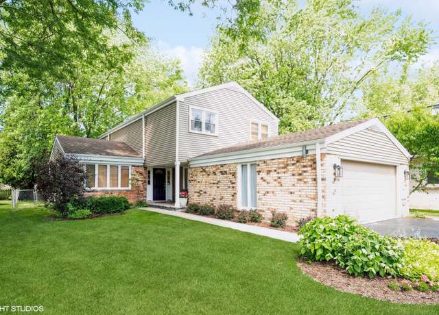 Property at 1812 Sherwood Rd, Highland Park, IL 60035, 4 beds, 2.5 baths
