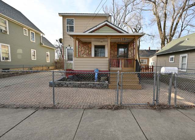 Property at 118 N State St, Aurora, IL 60505, 3 beds, 1 bath