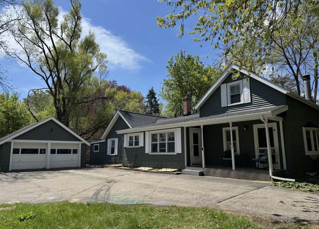 Property at 457 E Crystal Lake Ave, Crystal Lake, IL 60014, 3 beds, 2 baths
