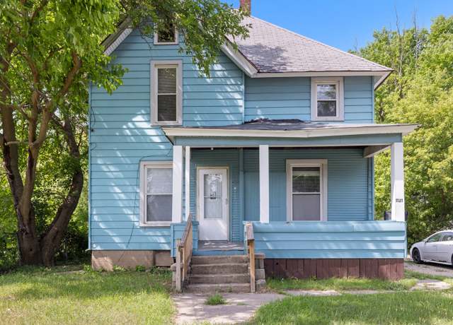 Property at 1121 Blaisdell St, Rockford, IL 61101, 3 beds, 1.5 baths