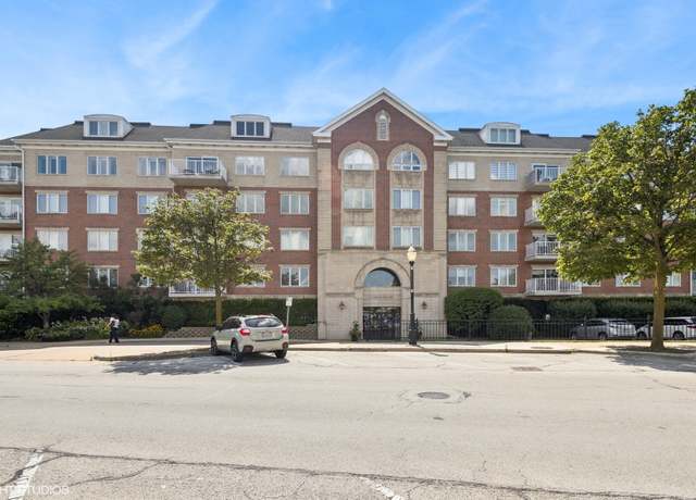 Property at 14 S Ashland Ave #305, La Grange, IL 60525, 2 beds, 2 baths