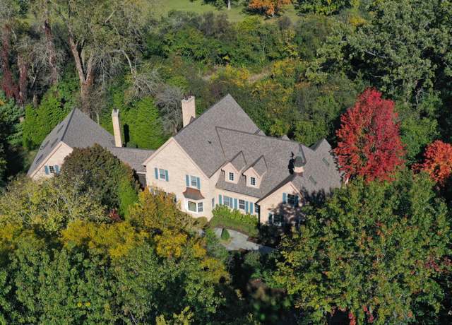 Property at 380 Belle Foret Dr, Lake Bluff, IL 60044, 6 beds, 5.5 baths