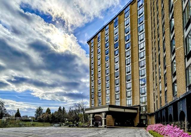 Property at 1 Renaissance Pl #1013, Palatine, IL 60067, 1 bed, 1 bath
