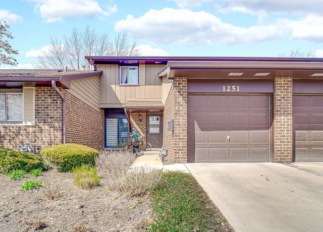 Property at 1251 Loughborough Ct, Wheaton, IL 60189, 3 beds, 2.5 baths