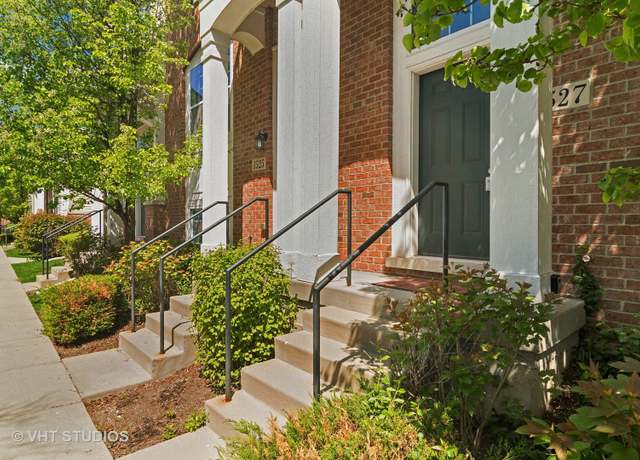 Property at 1527 E Arbor Ln, Arlington Heights, IL 60004, 2 beds, 2.5 baths