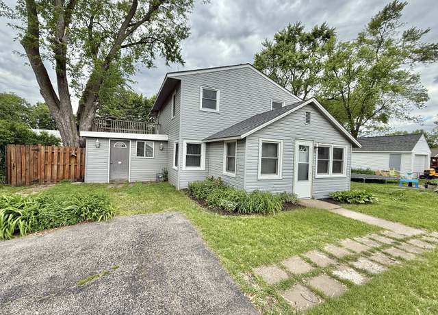 Property at 5008 Illinois St, Loves Park, IL 61111, 3 beds, 2 baths