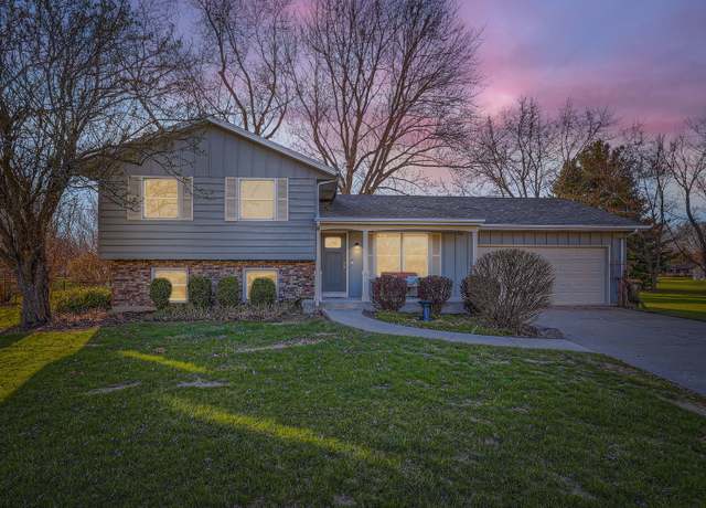 Property at 216 Dickson Ct, Yorkville, IL 60560, 3 beds, 2 baths