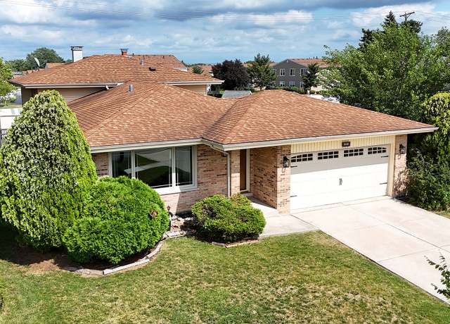 Property at 16401 Prairie Dr, Tinley Park, IL 60477, 3 beds, 2 baths