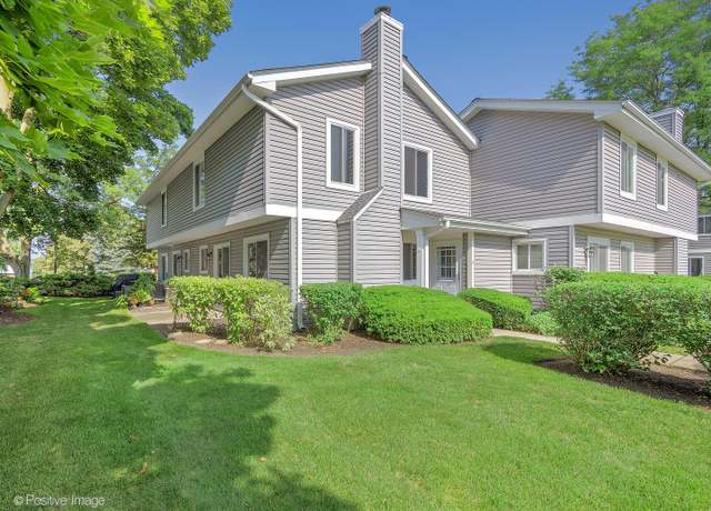 Property at 2430 Brunswick Cir Unit 1A, Woodridge, IL 60517, 2 beds, 1.5 baths