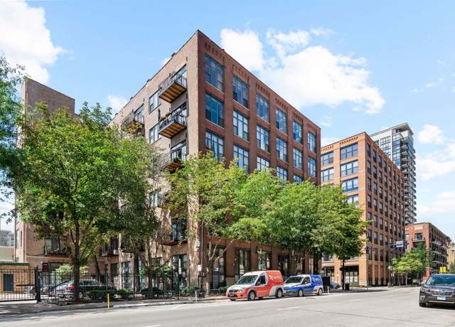 Property at 701 W Jackson Blvd #102, Chicago, IL 60661, 2 beds, 2.5 baths