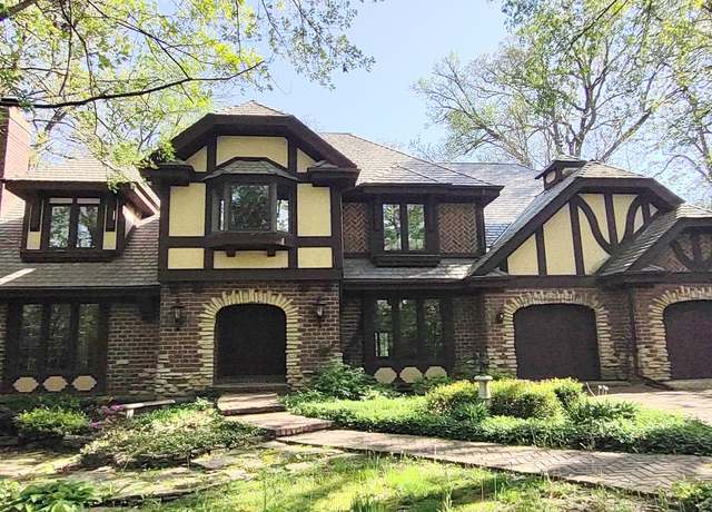 Property at 27W161 Mack Rd, Wheaton, IL 60189, 4 beds, 2.5 baths